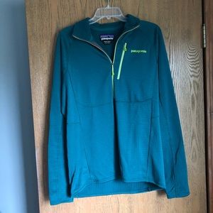 Men’s M Patagonia Teal Half Zip